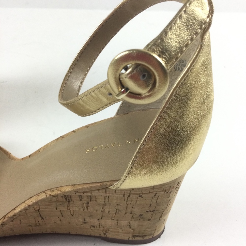 ANN TAYLOR Brett Cork Metallic Gold Wedge Ankle Strap Sandal Sz 9 - Picture 4 of 12